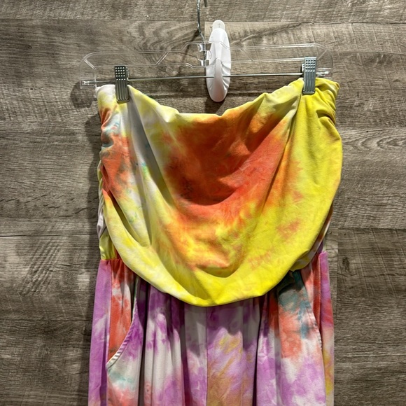 Derek Heart Tie Dye Strapless Jumpsuit with Pockets in a Polyester/Spandex Blend - Picture 2 of 12